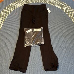 NYC Classic Black Medium Petite x2
